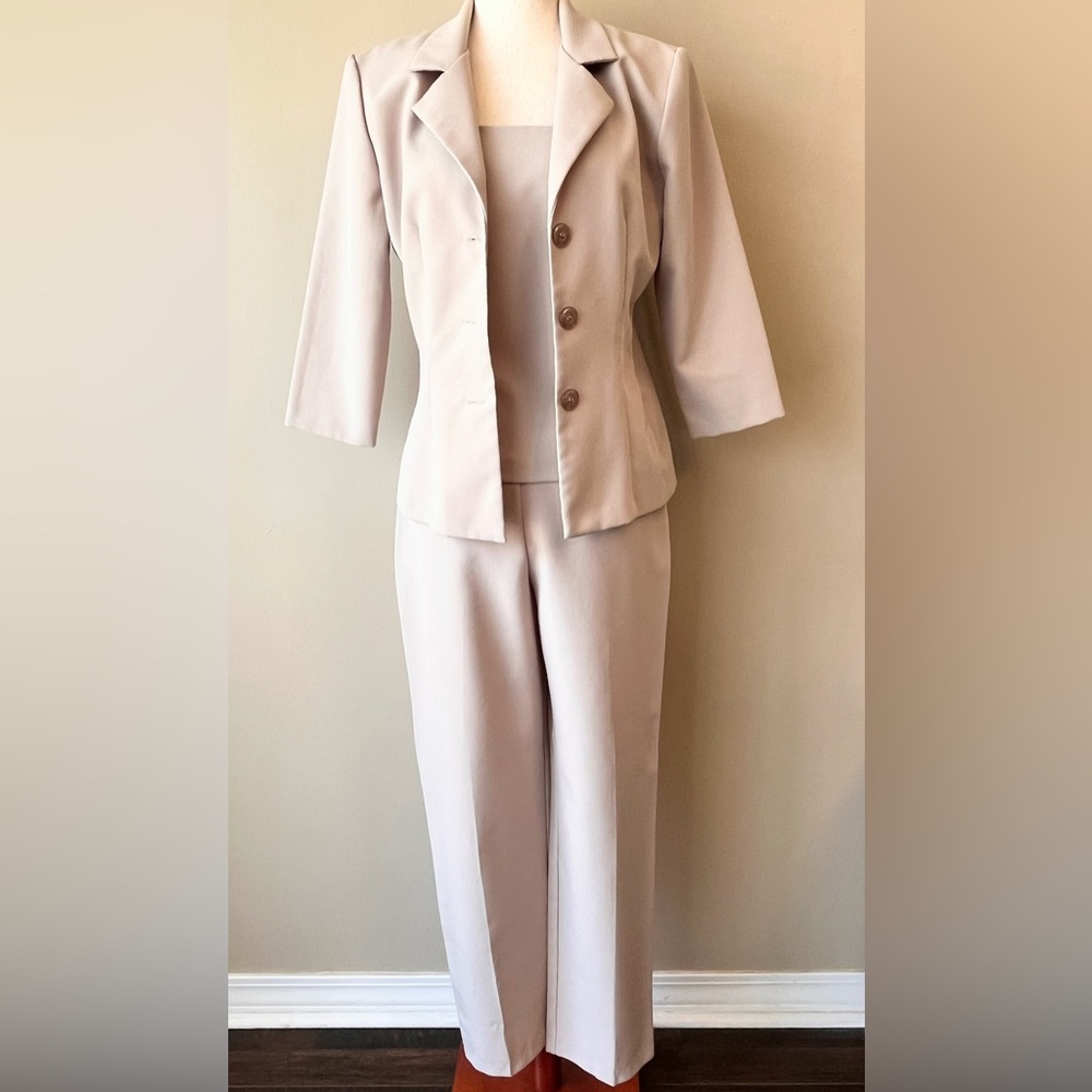 Fashion Bug Beige Women's 4 piece Pantsuit/Skirtsuit
